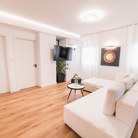 White Harmony, 2 Bedroom Apartment Atina Dış mekan fotoğraf